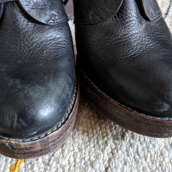 Black booties with wood heel & NikeAir - Picture 9 of 9